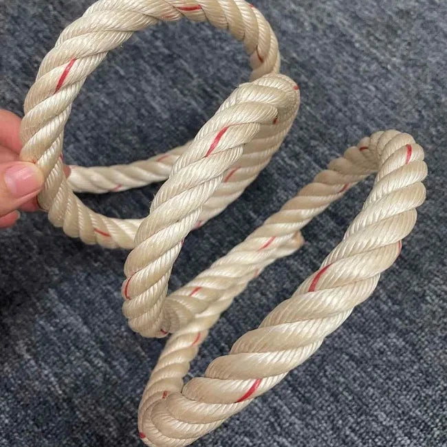 Customized Colors Industry Grade High Strength Strong Lightweight 26MM PP 3 Strand Twisted Rope