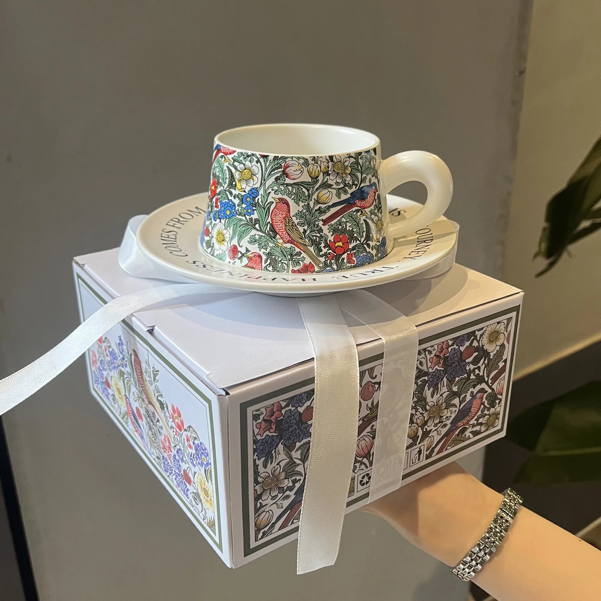 Madou Morris Collaboration's Retro Sport Mug Unisex Original Event Gift Bone China 12oz Portable Coffee Cup Saucer Flower Bird
