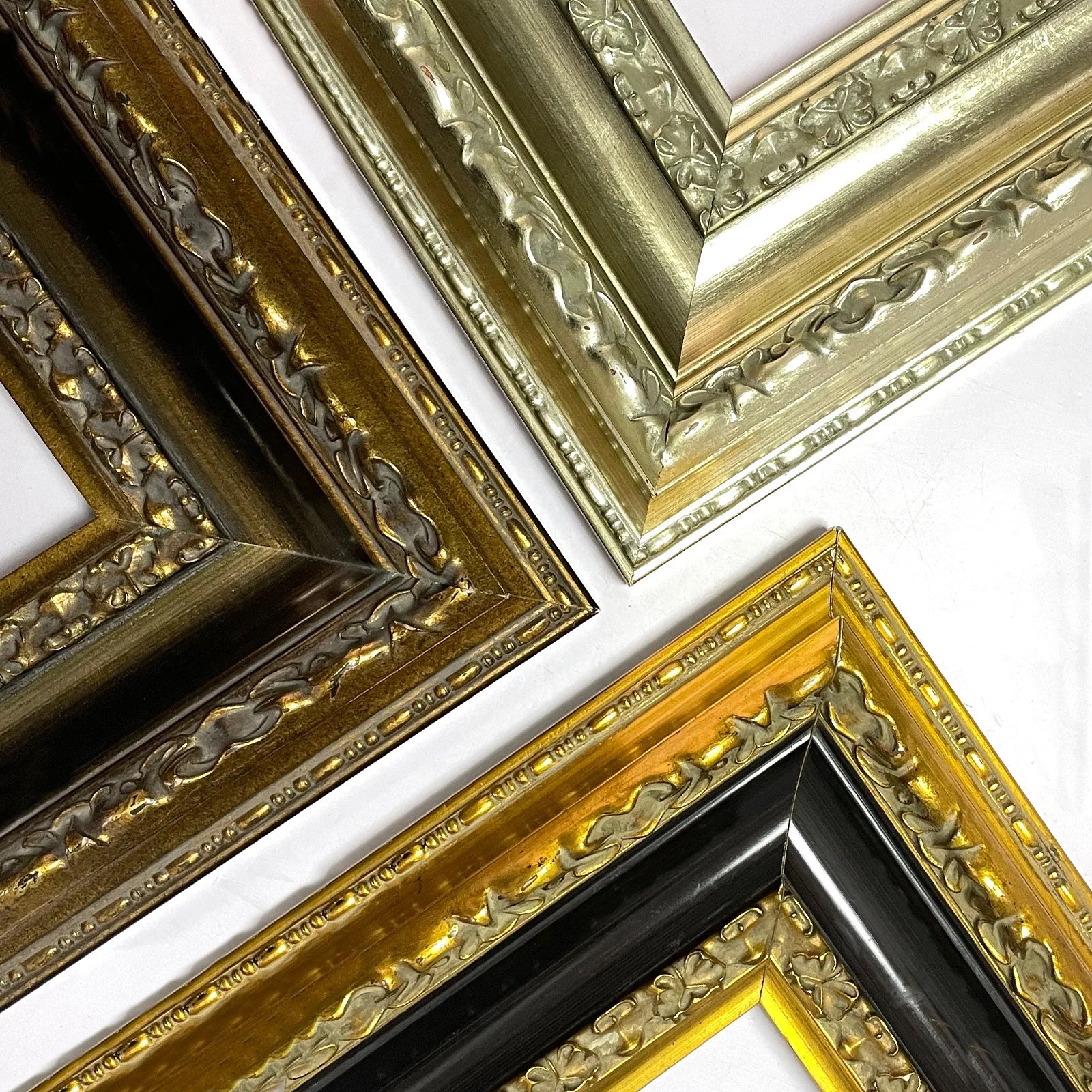 European Style Wood Picture Frame Moulding Large Size Gold Carved Eco-Friendly Handmade for Home Decoration Oil Paintings New