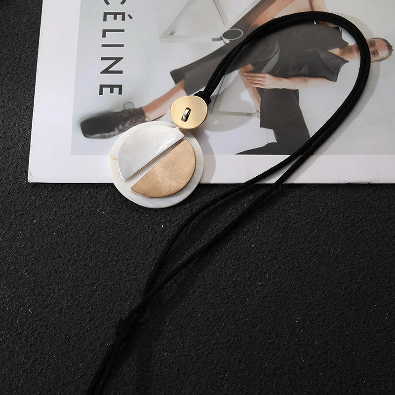 TongLing Resin Zinc Alloy Round Shape Necklace Geometric Fashion Long Sweater Necklace for Woman Daily Life