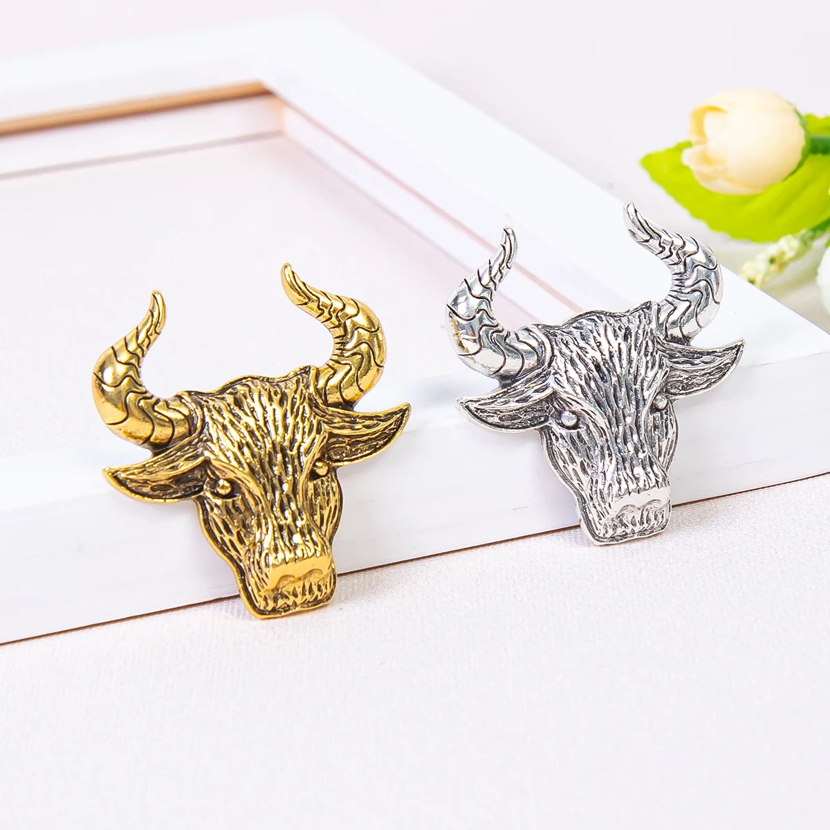 Vintage Accessory Chinese Zodiac Ox Animal Corsage Brooch Pin Gold Plated Bull Head Brooches Unisex