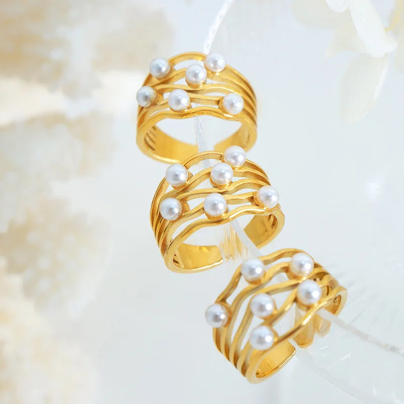 Retro Classical Temperament Gold Plated Stainless Steel Ripple Ring Wave Imitation Pearl Ring Jewelry Women Bagues Bijoux Femmes