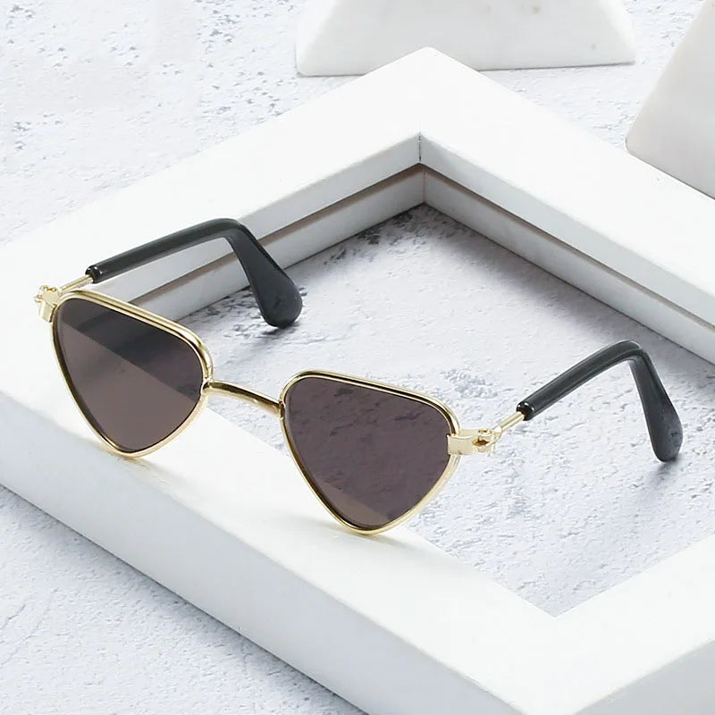Wholesale Newest Heart Shape Sun Glasses Metal Cheap Hot Selling Products Dogs Cats Customized Logo Eyeglasses Frames Pet