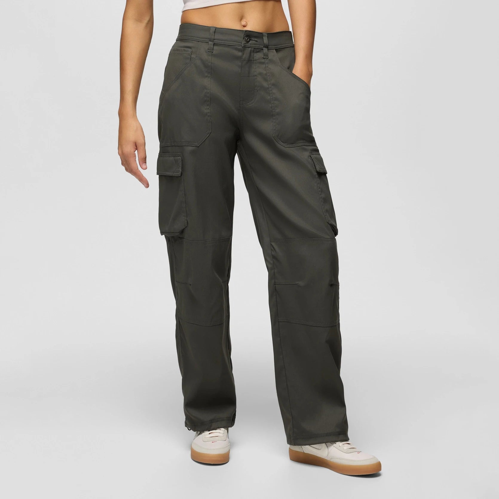 New Style Women's Relaxed Fit High Rise Stretch Cargo Pants With Cargo Pockets