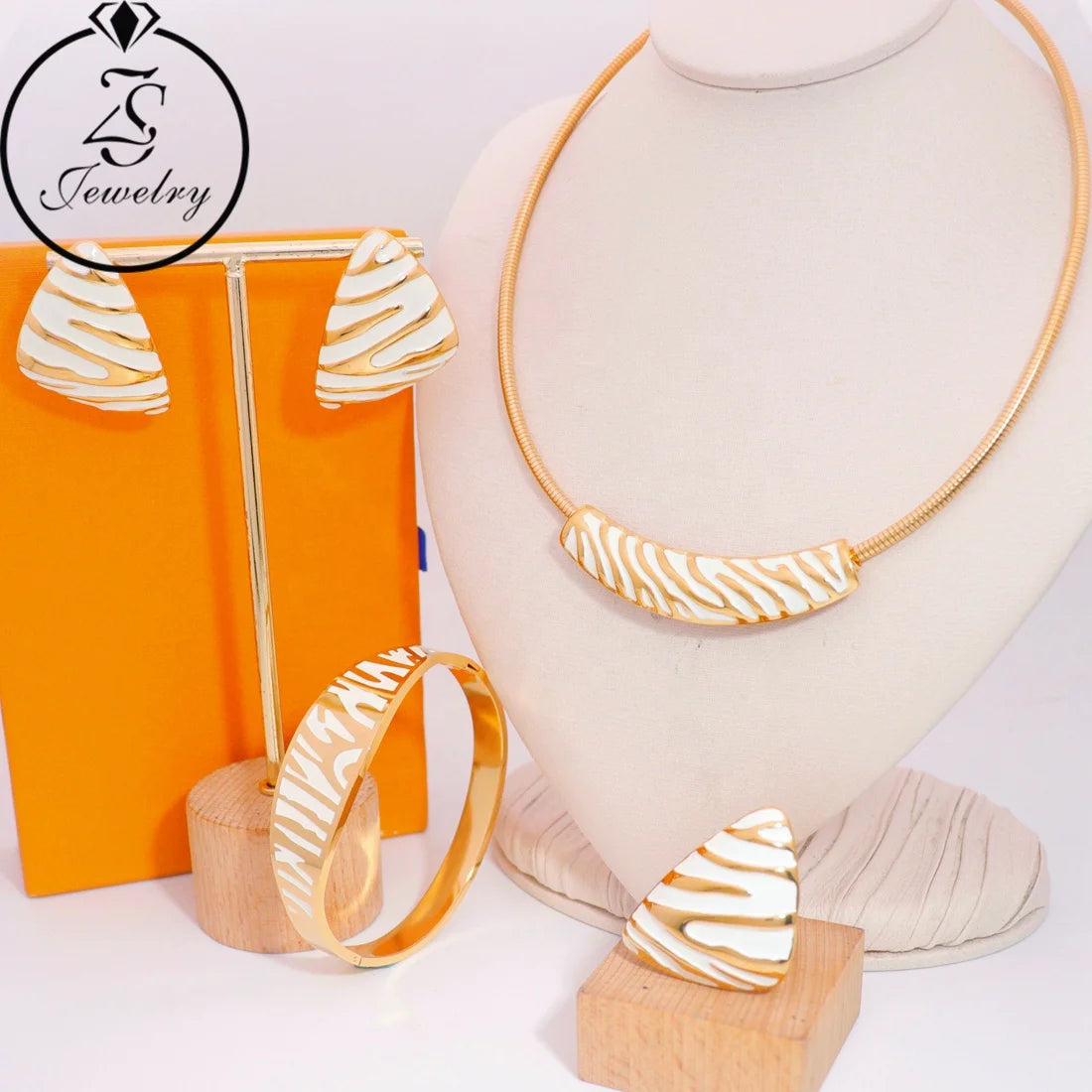 New Arrival 18k Gold Plated Jewelry Stainless Steel  Necklace Earrings Ring Women Earrings Jewelry Set Hot Fashion