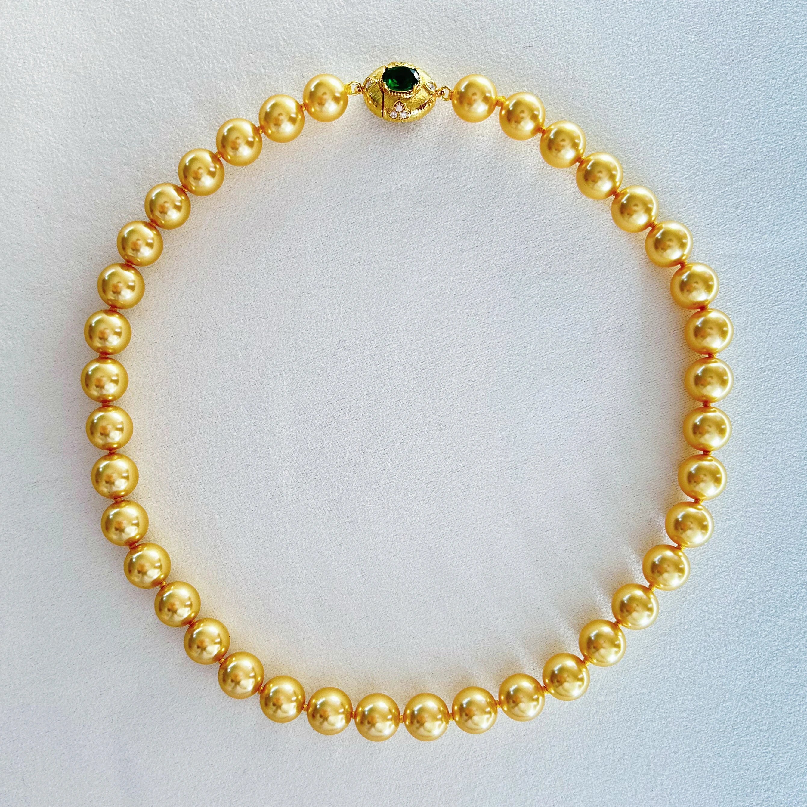 Luxurious Green Zircon Pearl NecklaceNecklace Adorned with Glistening Gold Beads for Sophisticated Elegance BX1