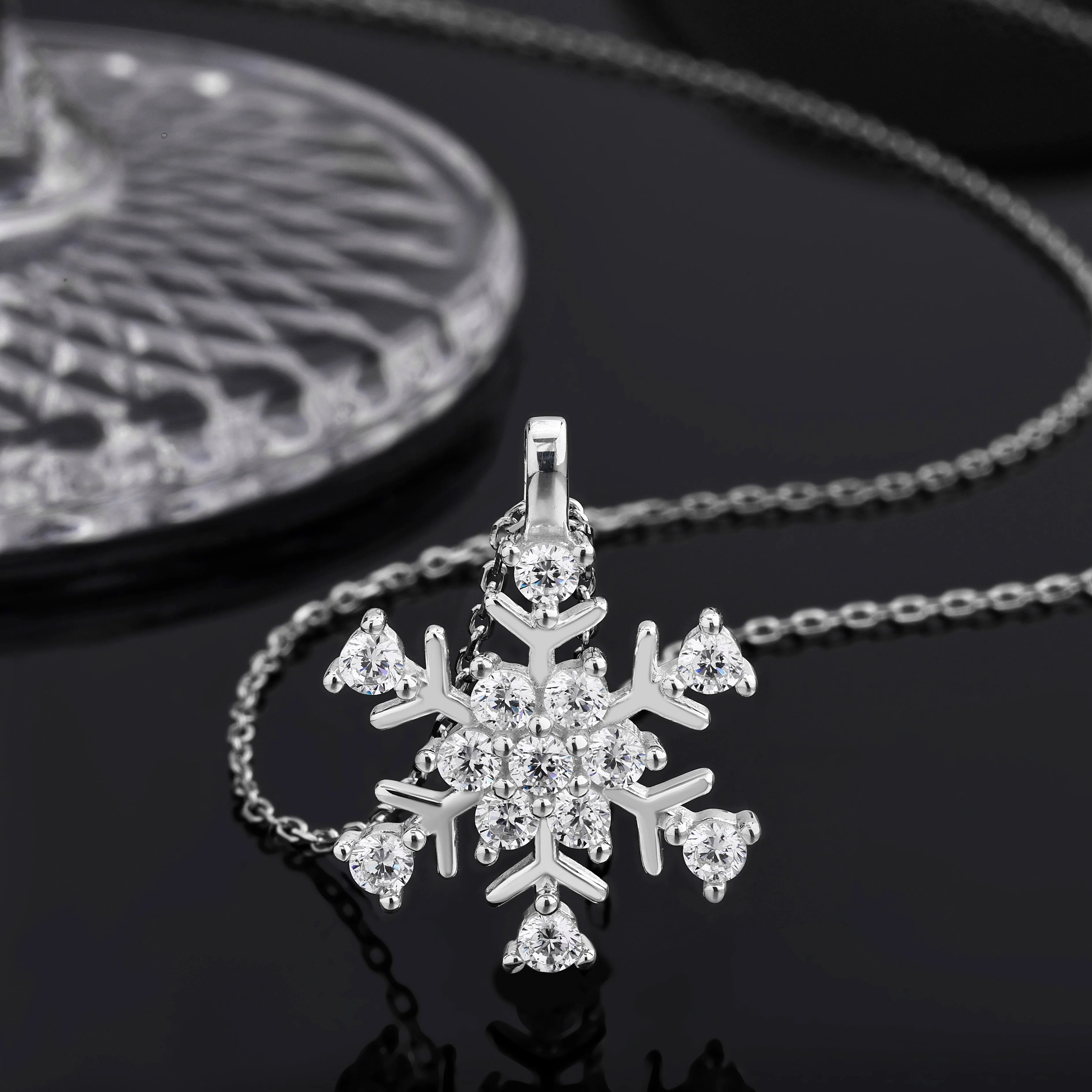 Hot Selling 925 Sterling Silver Snowflake Christmas Vvs Vs Moissanite Pendant Women's Gift Necklace Jewelry with GRA Certificate