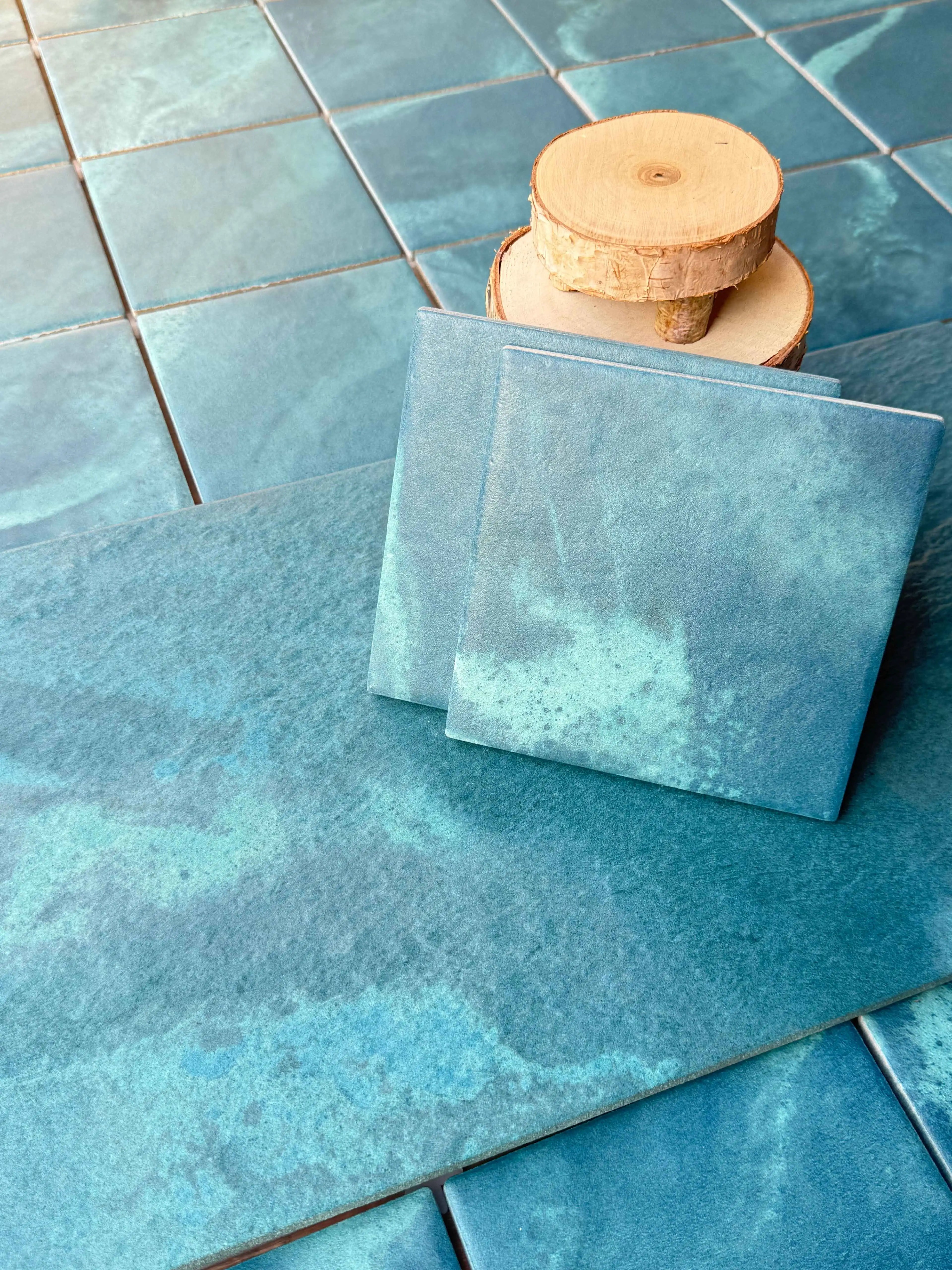 150x150mm Anti-Slip Blue Porcelain Pool Tiles for Modern Villa and Commercial Swimming Pools