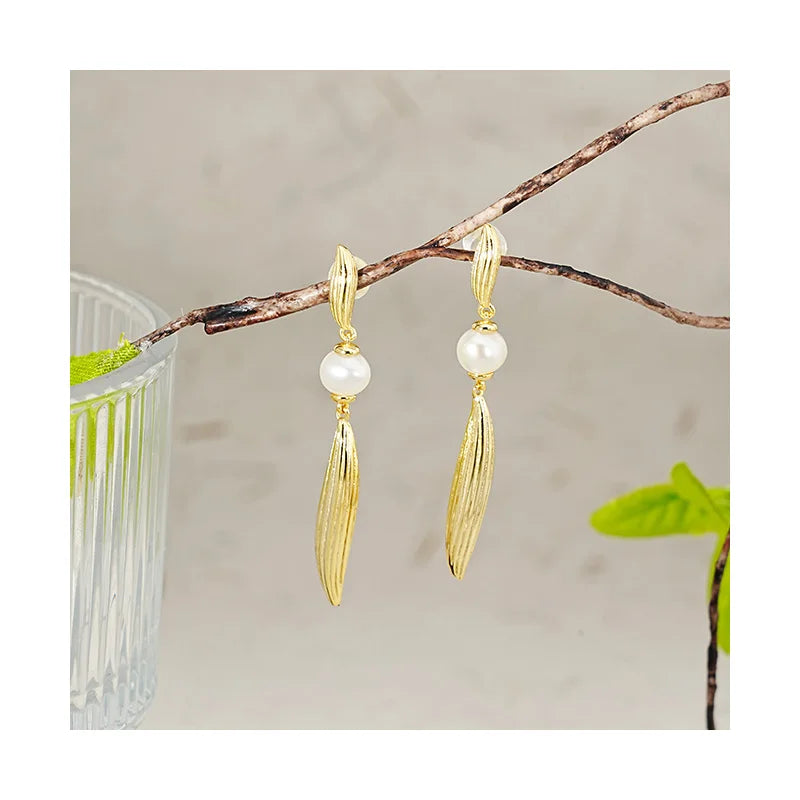 Free Video and Picture Women's Stud 925 Sterling Silver All-match Freshwater Pearl Earrings