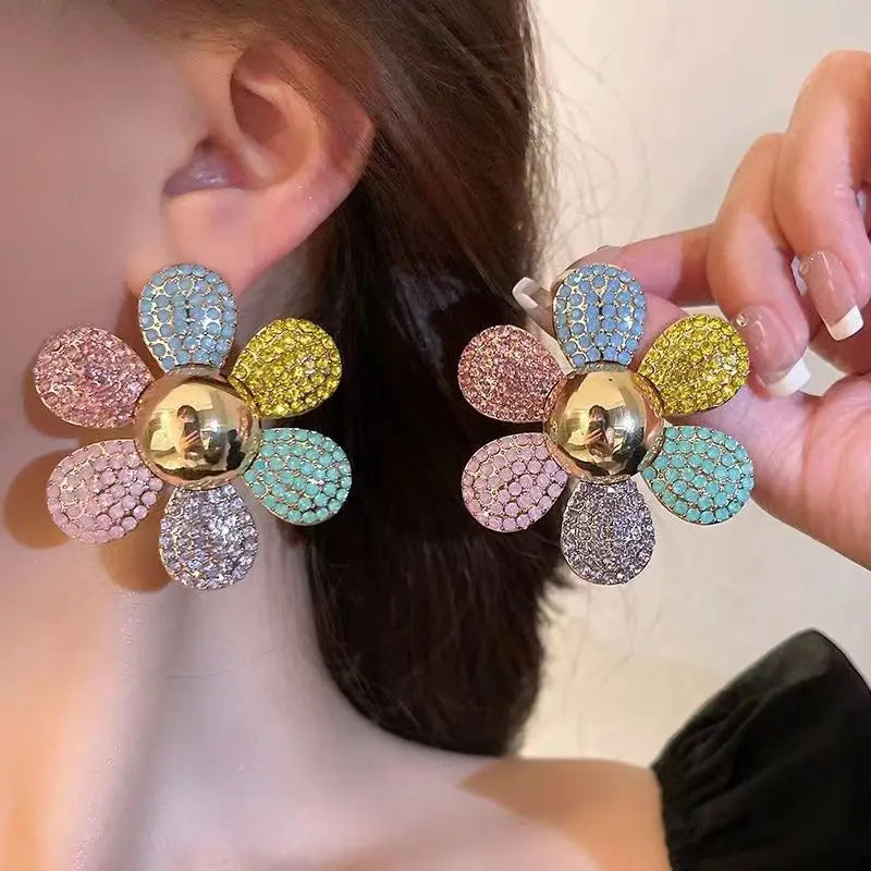 Kaimei 2025 Earring Fashion Jewelry Gold Colorful Black Crystal Stud Earrings for Women Oversize Sun Flower Rhinestone Earrings