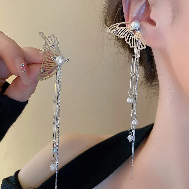 Light Luxury Hollow Butterfly Pearl Tassel Ear Cuff for Women Butterfly Extra Long Tassel Ear Bone Clip Pierced Crystal Earring