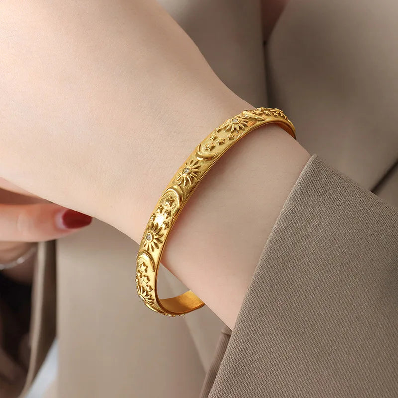Fenny 18K PVD Plated Wholesale Court Style Elegant Relief Zirconia Moon Star Cuff Stainless Steel Bracelet for Women
