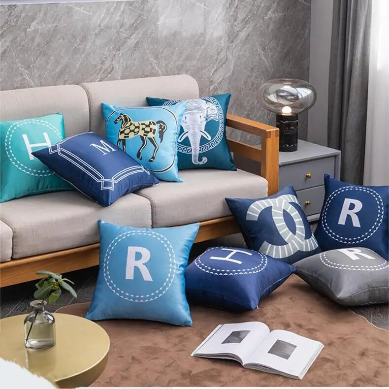 Luxury Painted Abstract Cushion Cover New Style Digital Printing Geometric Throw Pillow Woven for Home Hotel Featuring Animal