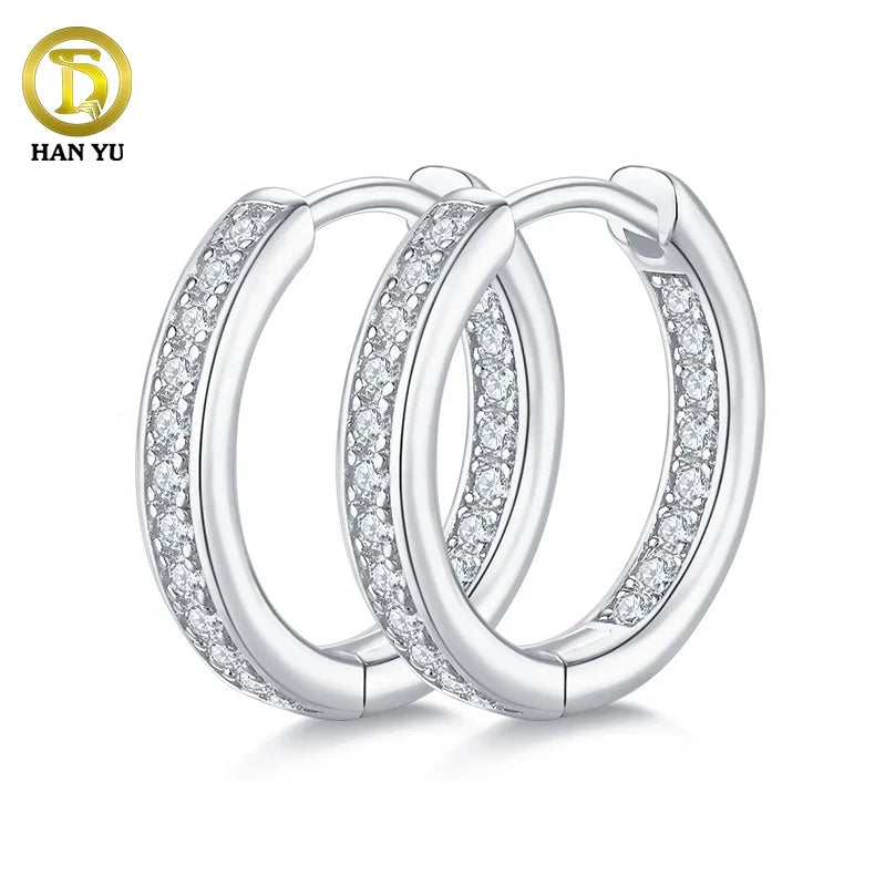 HanYu Trendy 925 Sterling Silver 18K White Gold Plated Radiant Cut Claw Setting D VVS Melee Moissanite S925 Huggie Earring