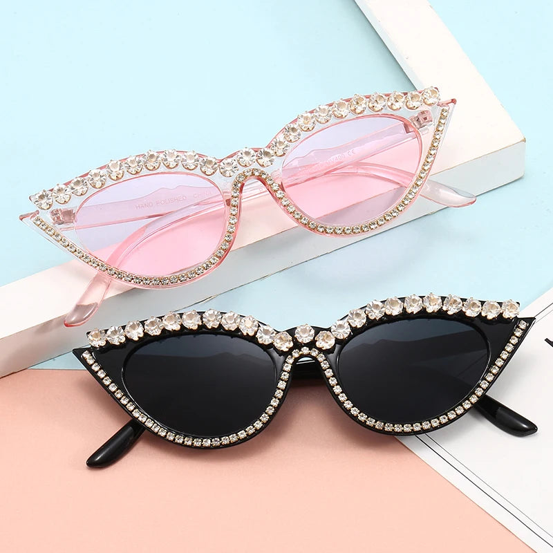 Superhot Eyewear 44300 Luxury Sparkling Crystal Cat Eye Sun Glasses Cheap Bling Bling Women Rhinestones Sunglasses