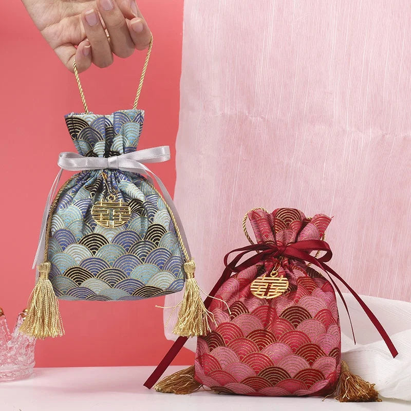 2024 New Creative Cotton Drawstring Gift Bags for Weddings and Parties for Jewelry Candy Wedding Favors Durable for Shopping