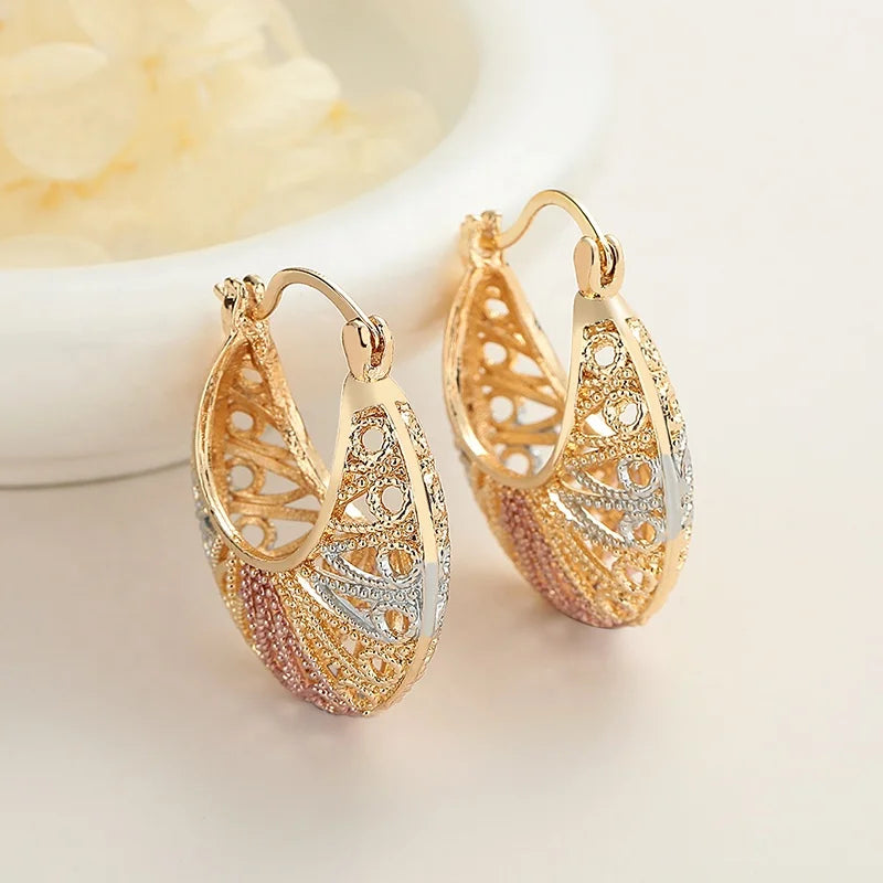 Gold Plated 18k Woman Earring Hollow Copper Alloy Women'S Hoop Earrings Wholesale Colorful Pattern Fashion Jewelry for Women