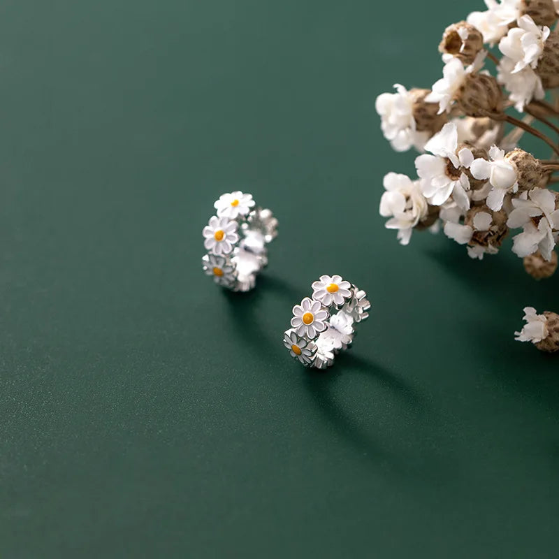 Fashion High Quality Enamel Daisy Flower Clip Earrings for Women Wholesale 925 Sterling Silver Jewelry Gifts