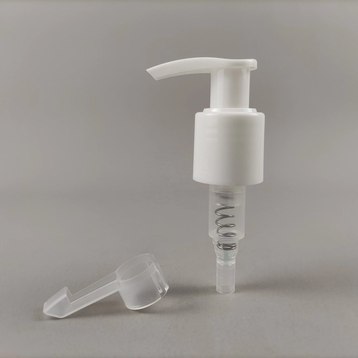 24 28 410 Liquid Dispenser Pump Left-right with Clip Side Lock Lotion Pump with Plastic Bottle for Personal Care and Skincare