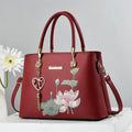 Fashion Luxury Flower China Manufacturer Pink Small  Pearl Cheap Handbag With Private Label