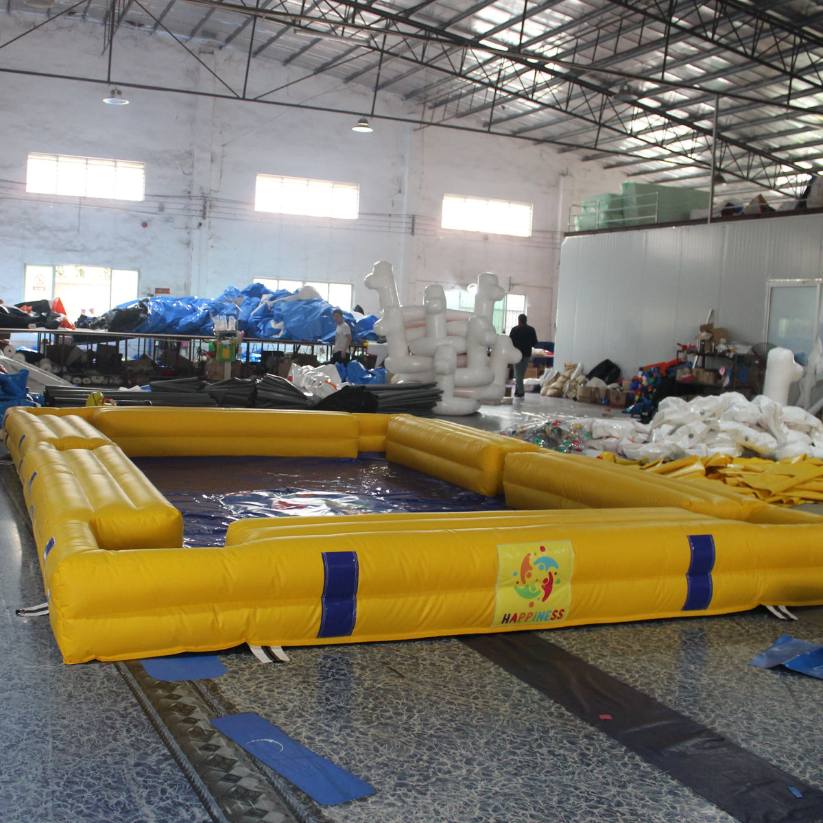 Hot Sale Factory OEM Large Outdoor Water Playground Blue PVC Metal Frame Portable Inflatable Swimming Pool for Family Gatherings