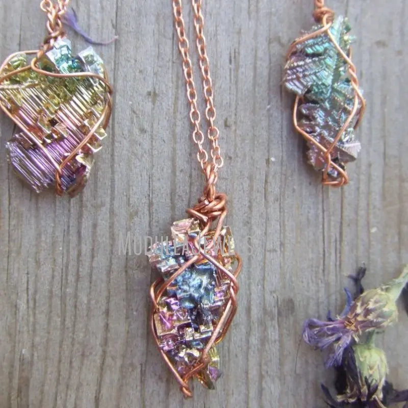 NM26413 Jewelry Necklace Crystal Jewelry Bismuth Necklace Rainbow Bismuth Crystal Wire Wrapped in Pure Copper Pendant Necklace