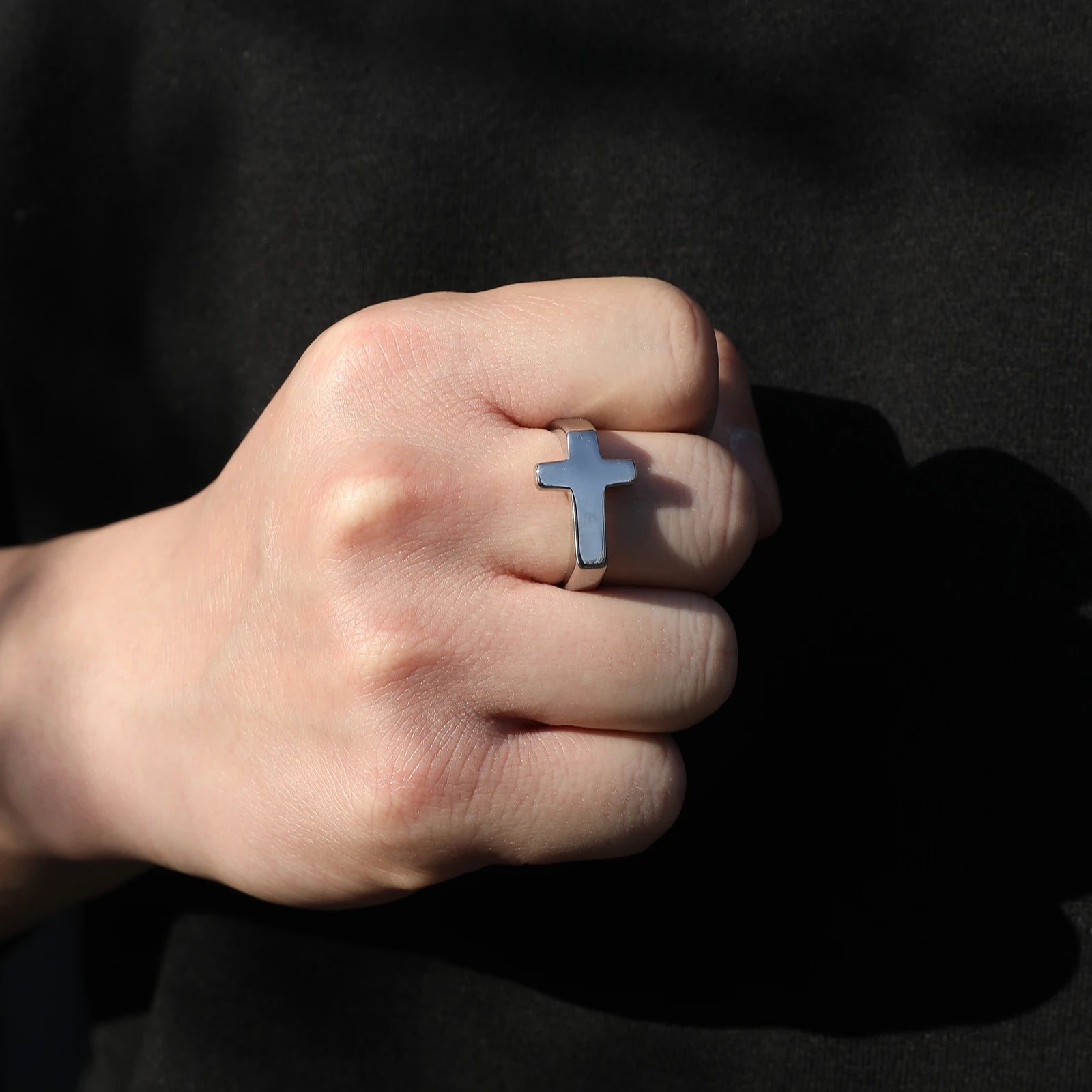 Trendy Cross Rings Tarnish Free Stainless Steel Multiple Sizes Men's Minimalist Rings Religious Style Finger Bands Wholesale