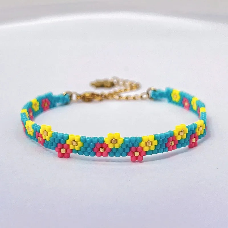 Adjustable Summer Floral Charm Bracelets for Women Boho-Style Woven Miyuki Beaded Colorful String Floral Pattern Women's  Gift