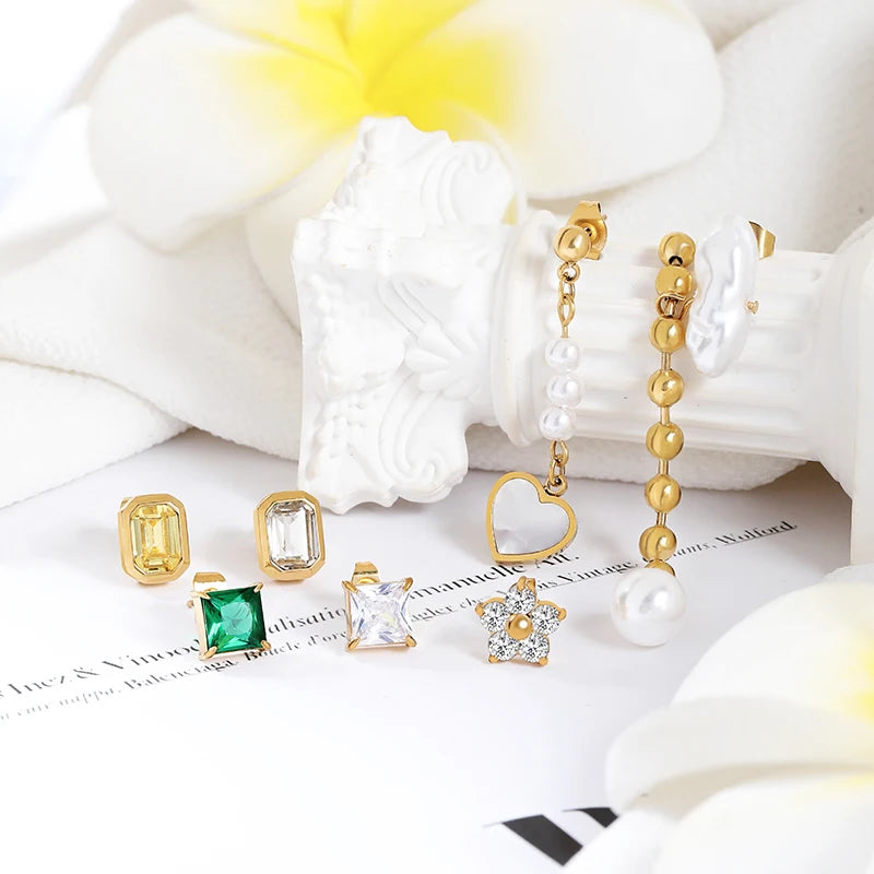 HOVANCI Luxury Fancy Studded Earrings Women 18K Gold Plated Jewelry Bulk Wholesale Small Clear Zircon Pearl Earrings