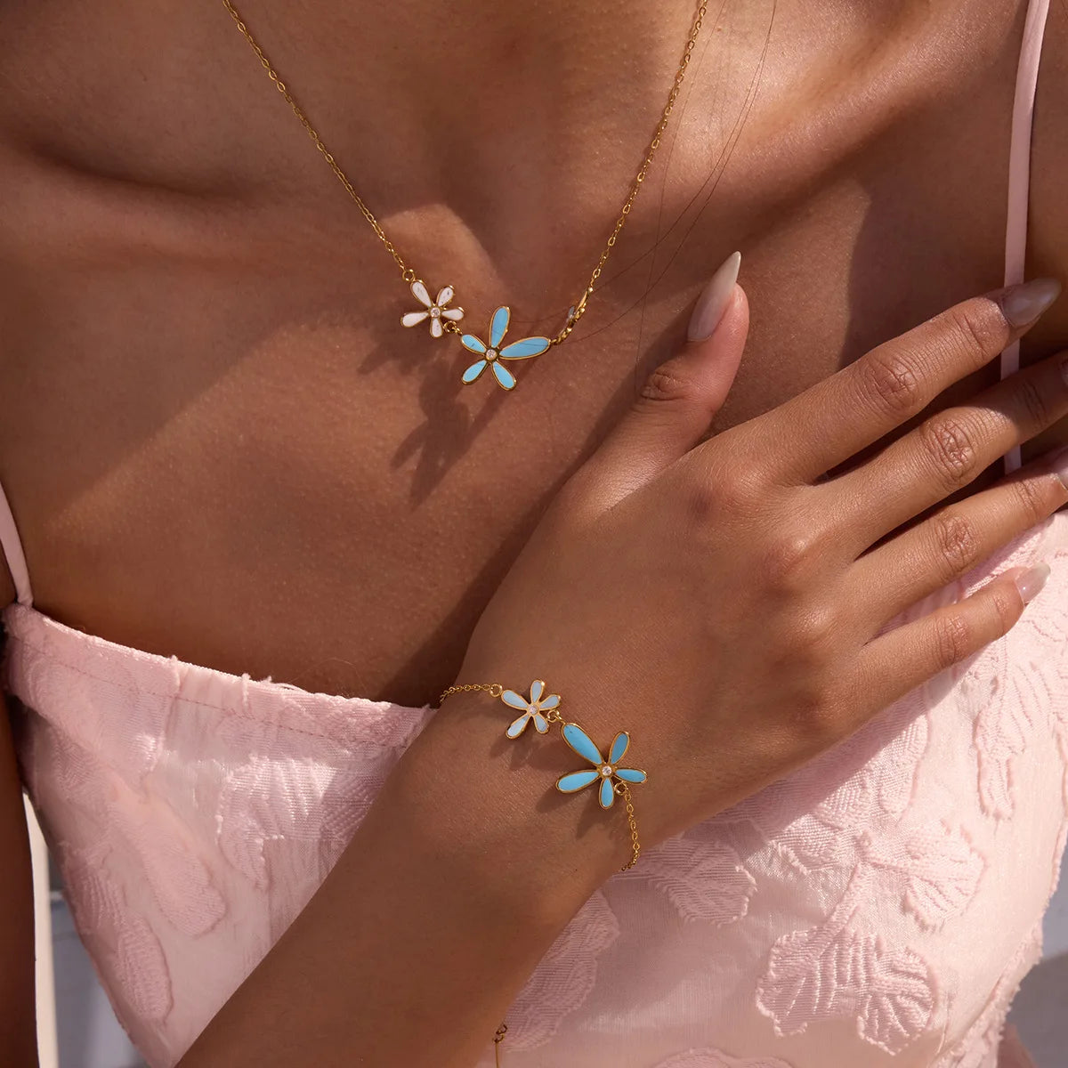 New Ocean Stainless Steel Blue and White Drop Oil with Diamond Flowers Euro-American Titanium Steel Girl Necklace Bracelet Set