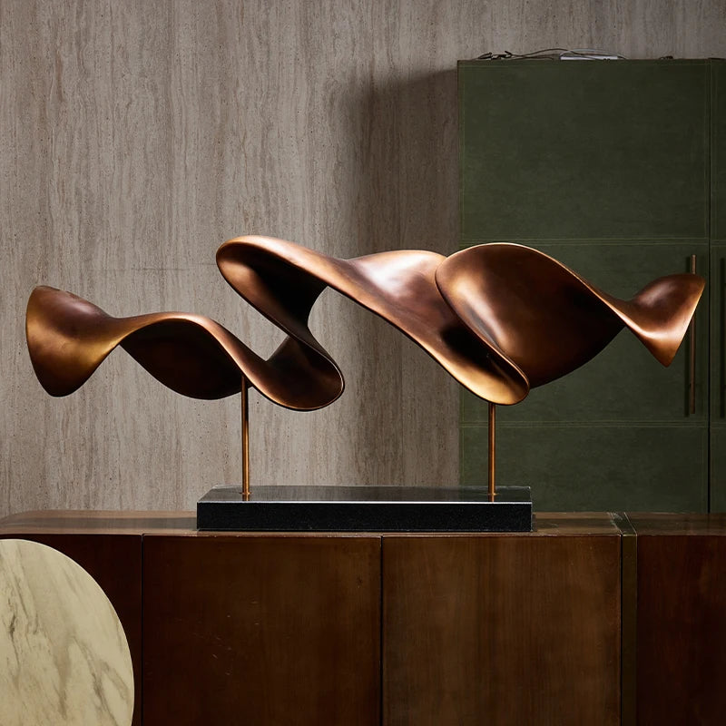 Art Nordic Ornaments Modern Luxury Home Decoration Accessories Creative Gold Resin Home Decor Sculpture