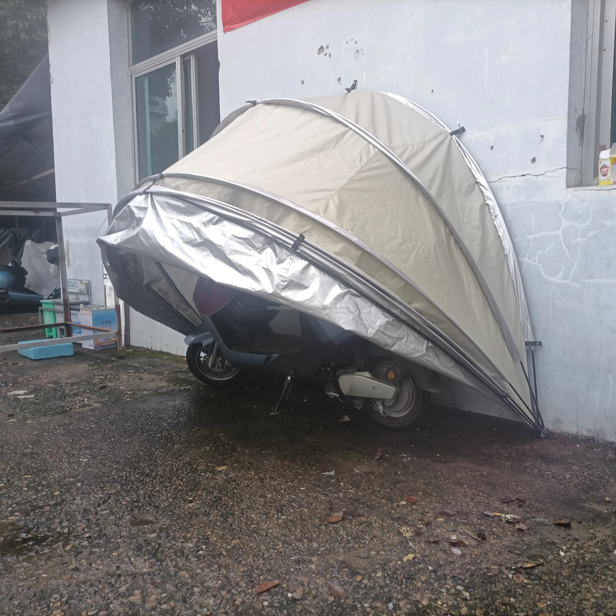 Multi-Function 210D Silver Coat Tent Rainproof and Dustproof Garage for 3 Bicycles and 2 Motorcycles for Sundry Room Storage