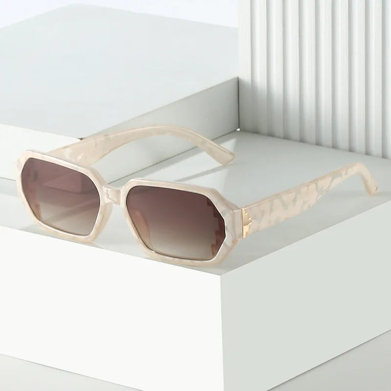 Qmoon 2023 Polygon Personality Small Frame Sunglasses Supplier Simple New Trend Sunglasses Female Uv400