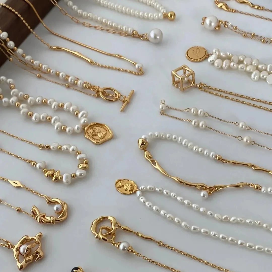 Fashion Vintage Pearl Pendant Light Luxury Niche Gold Chain Choker Design Sense Necklace for Women Jewelry