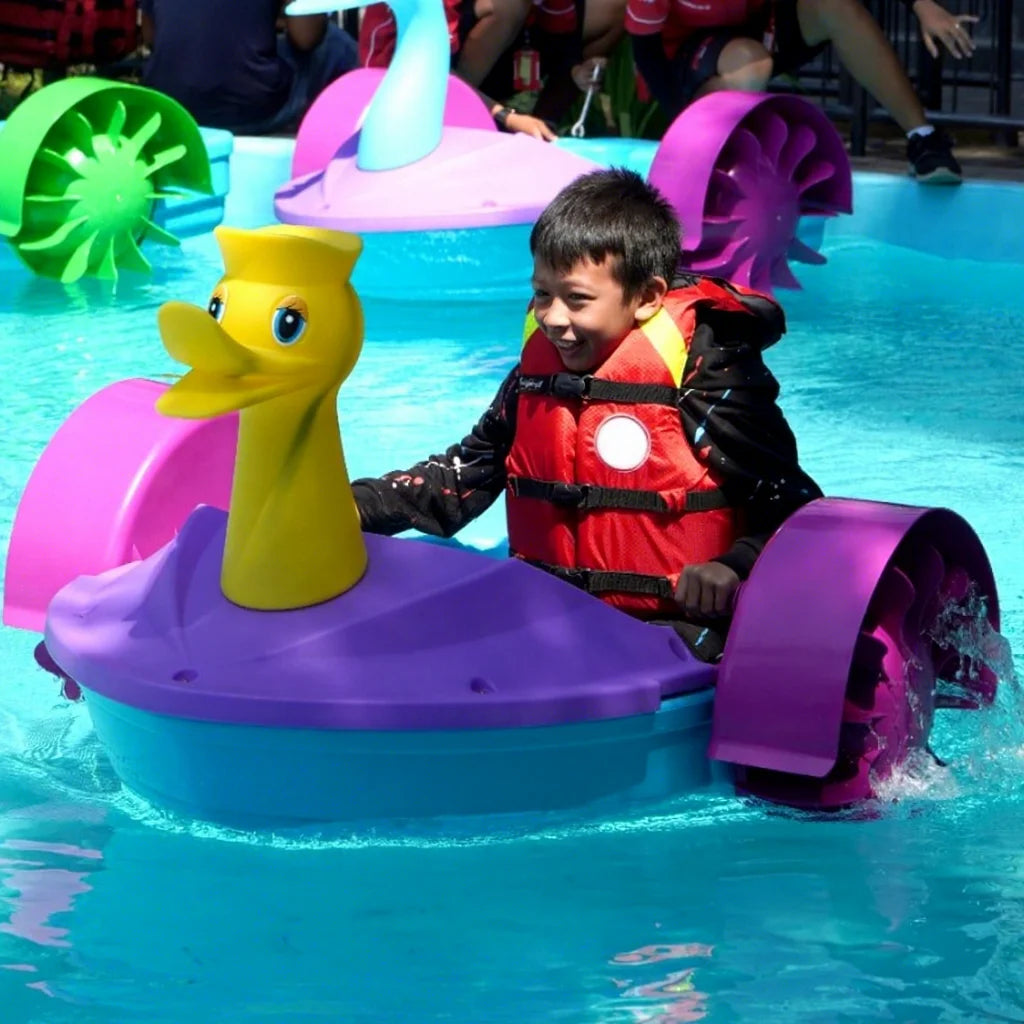 QIQU Kids Family Virgin HDPE IP67 Waterproof Swan Frog Cartoon-Head Hand-Cranked Boats 12 Hours Battery Life for Water Parks