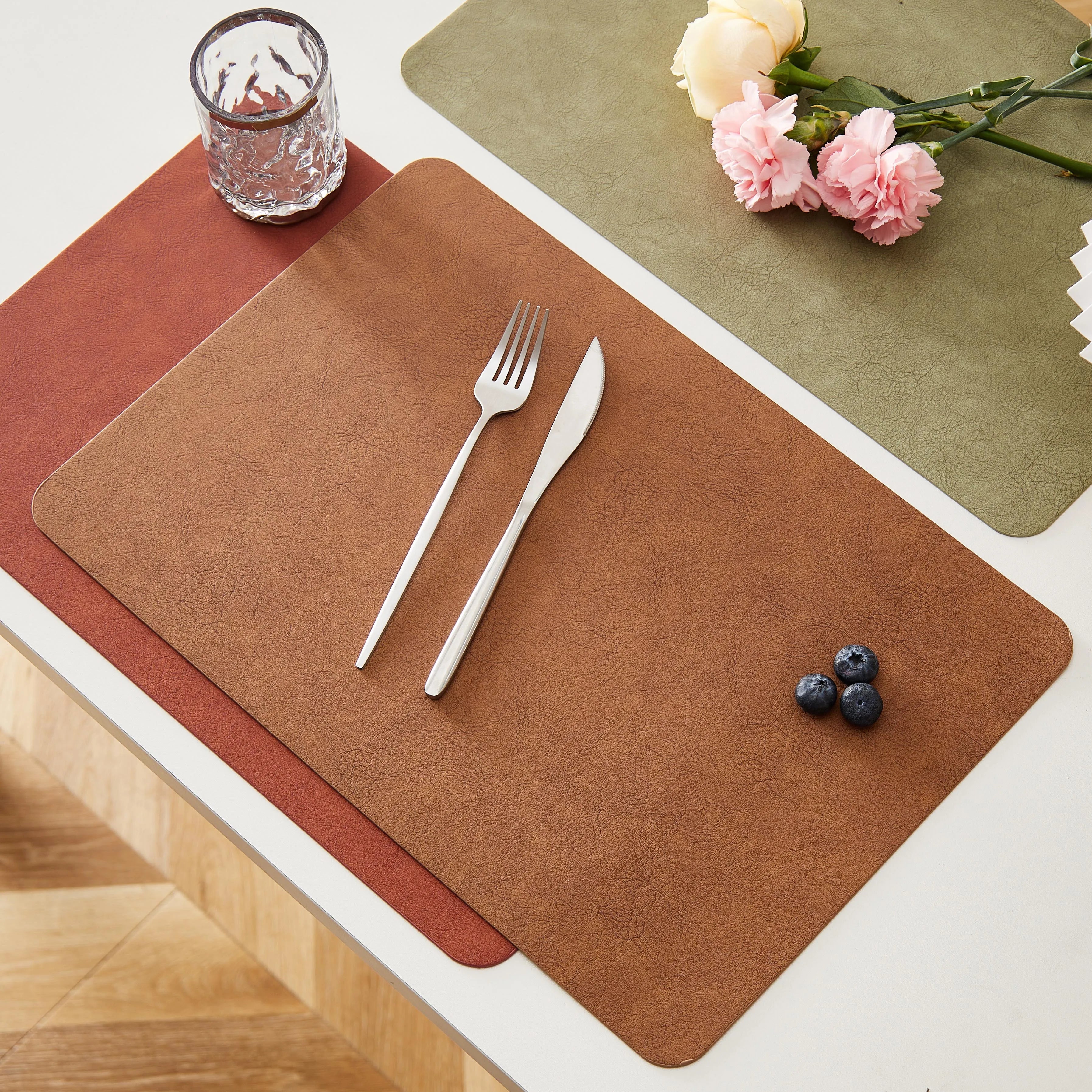Elegant PVC Leather Dining Table Mat Placemat Pad Heat Insulation Decorative Pads for Home Office Wedding Use