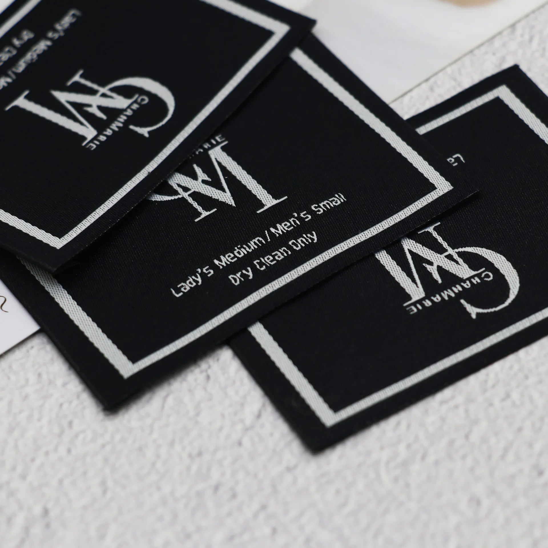 Custom Brand Name Woven Clothing Labels With Logo Printed Garment Tags for Clothes Bags Shoes Accessories Made Cloth Material