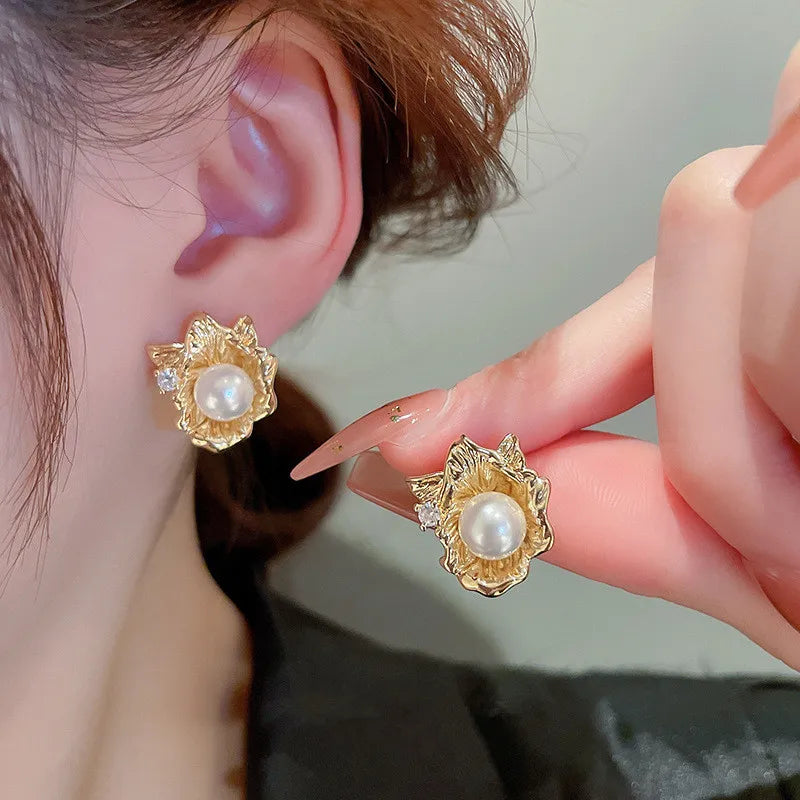 CAOSHI Bulk Wholesale Contracted Style Flower Design Pearl Earring for Wedding Gold Plated 3A Zircon Stud Earrings Jewelry Women