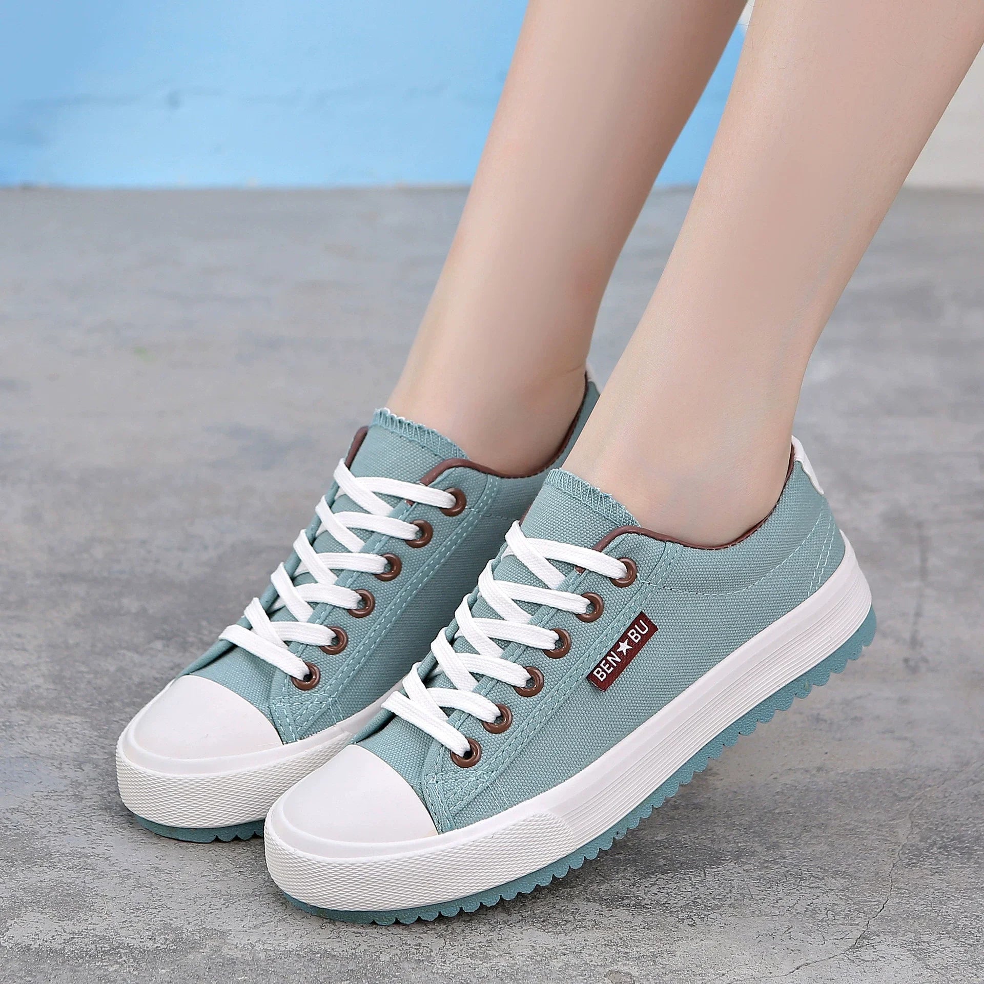 Spring New Low-top Women's Thick-soled Canvas Shoes Fashion Platform Large Size Women's Shoes