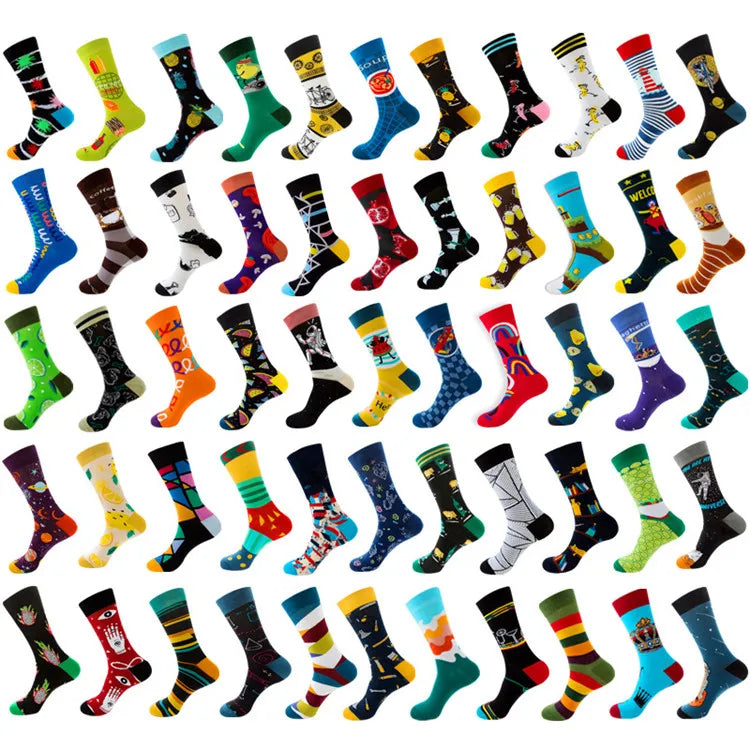 XIANGHUI Wholesale Breathable Absorbs Sweat Custom New Women Fashion Banana Pattern Jacquard Tube Cotton Crew Unisex Men Socks