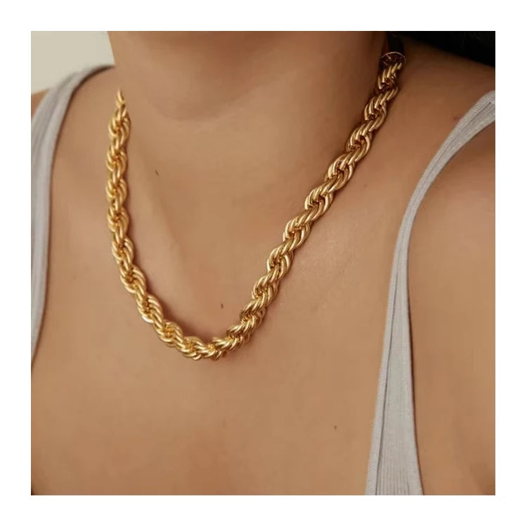 Women's 18K Gold-Plated Stainless Steel Twisted Rope Necklace Short Fashionable Chains Stackable Jewelry
