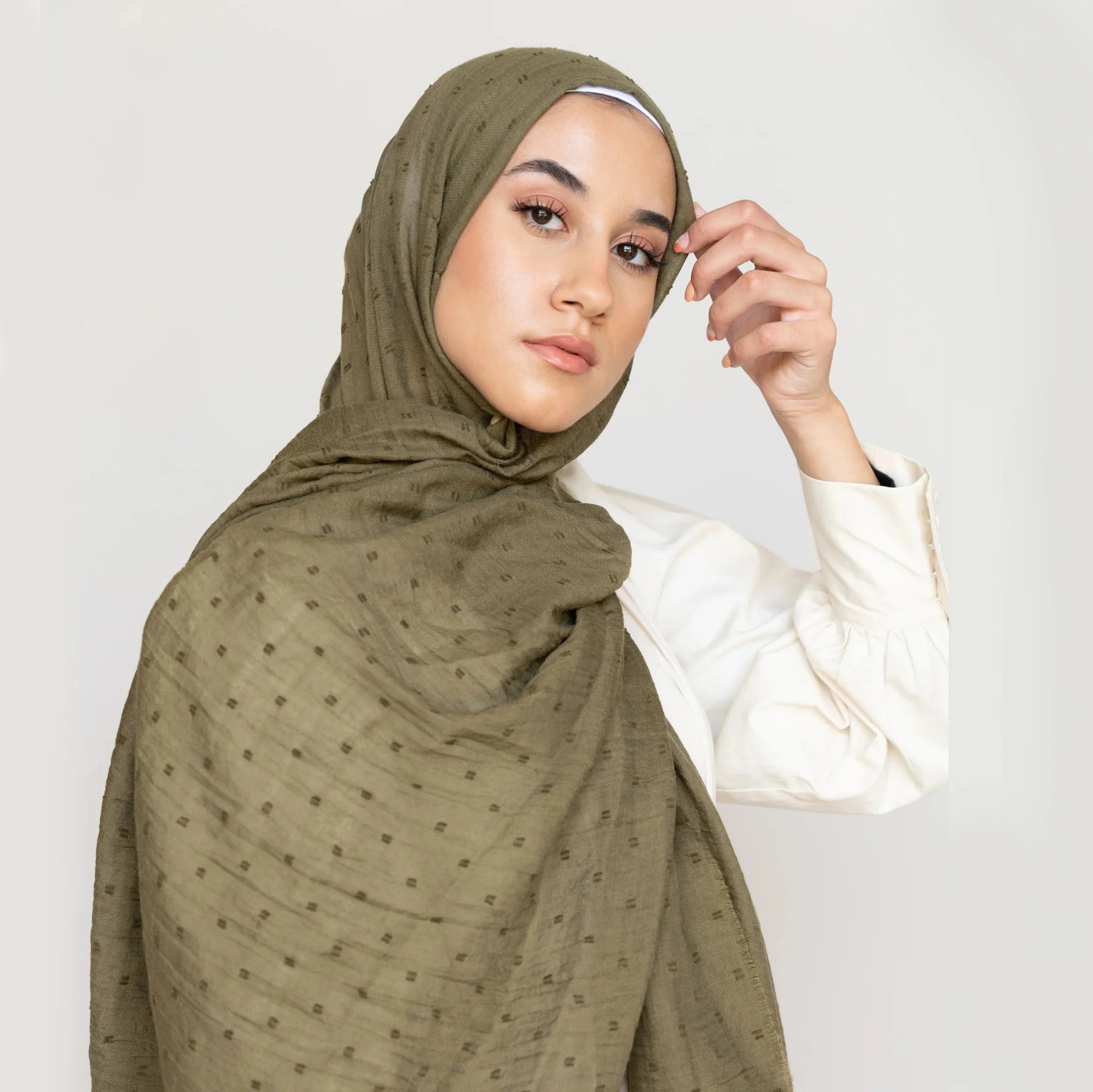 Sharut NEW Wholesale Customize Soft TR Cotton Line Modal Hijab Muslim Women Shawl Dot Embossed Woevn Viscose Hijab Scarf
