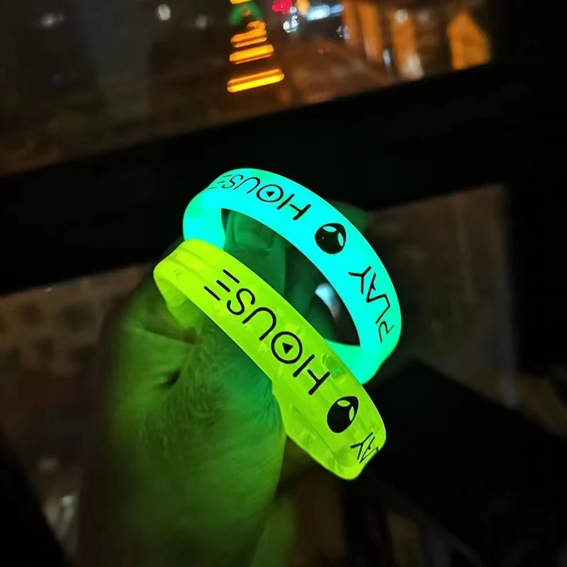 Eco-friendly Print Custom Glowing Silicone Wristband Motivational Debossed Rubber Bracelet Wrist Band Led Wristbands for Events