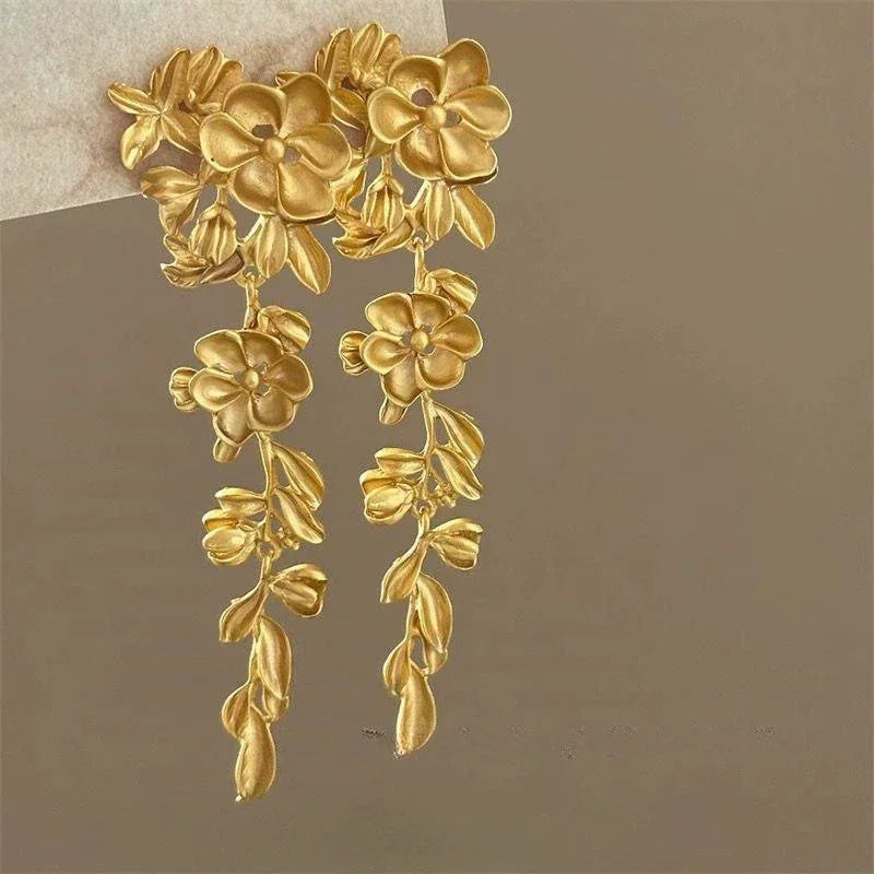 Fashion Gold Flower Earrings for Wholesale N230428