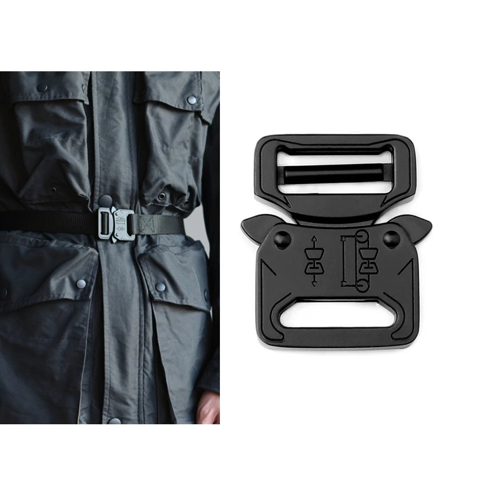 Manufacturer Supply Black Backpack with Engraved Logo Quick Release Belt for Buckle Made of Alloy