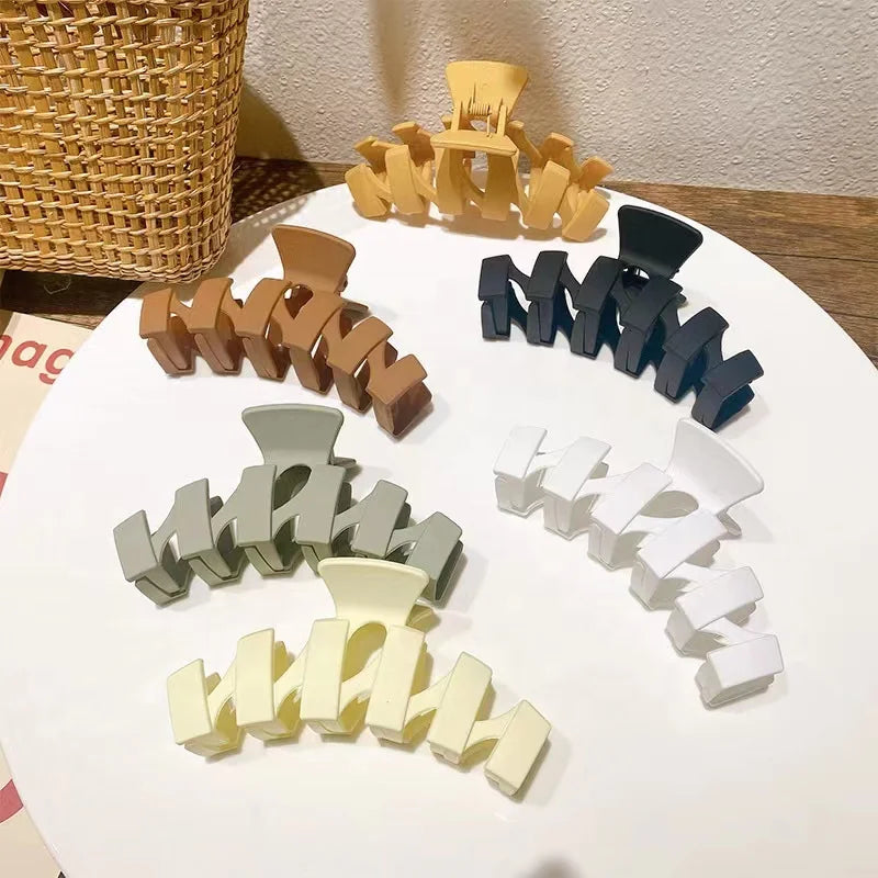 Fashionable 5-color Solid Frosted Wave Metal Minimalist Modern Hair Claw Clip Large Shark Female Colorful Girls' Zouyan