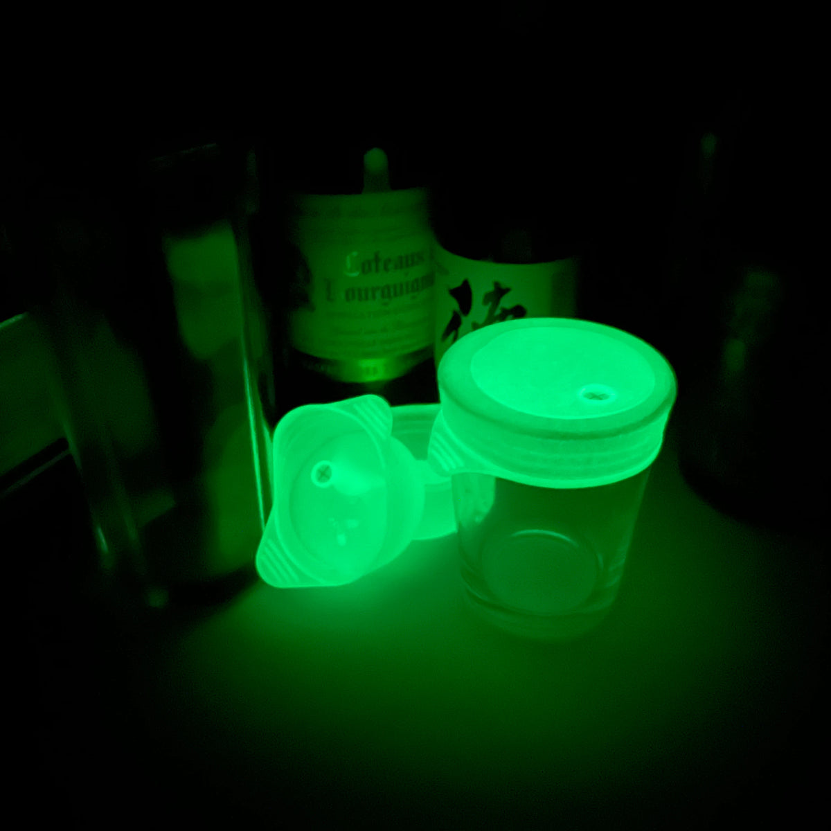 Newly Fluorescent Silicone Cup Cover Cocktail Special Protective Glow Cup Lid for Drinks Shining in the Drak
