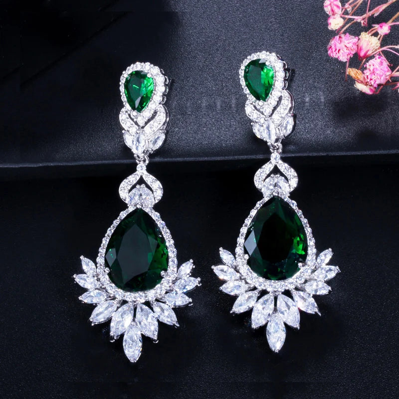 Shiny Royal Green Cubic Zirconia Long Dangling Water Drop Cluster Wedding Earrings for Women Luxury Bridal Costume Accessories