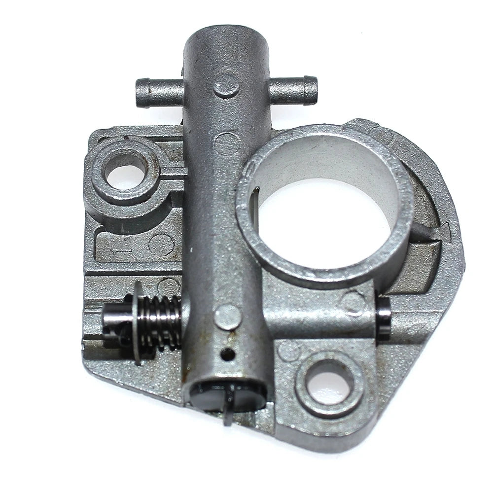 43700239130 Oil Pump Asy for Echo Chainsaw CS-3000 CS-300 CS-301 CS-305 CS-340 CS-341 CS-3400 CS-345 CS-3450 CS-346 (C022000010)