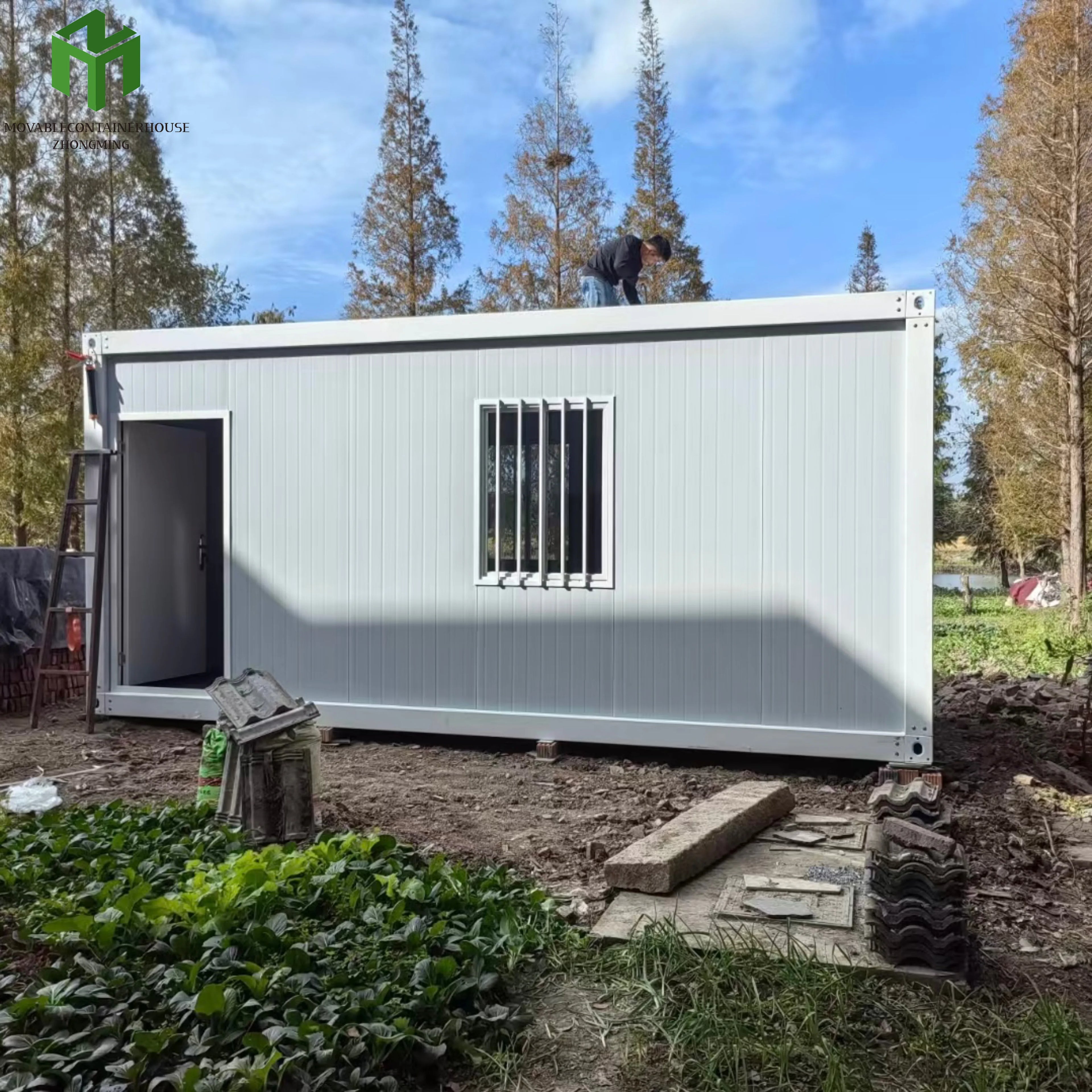 20FT Portable Wooden Container House Prefabricated Villa Breathable Mediterranean Design Customizable Size Refugee Camp Office